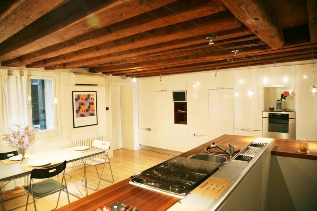 Bellissimo Appartamento In Palazzo Storico Venice Ngoại thất bức ảnh